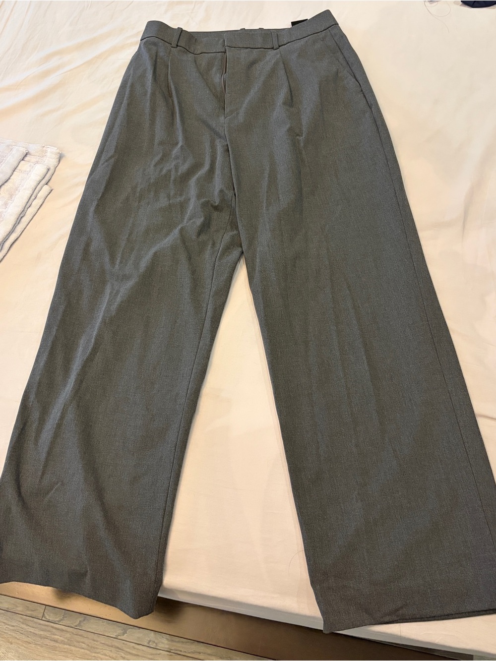 Uniqlo Women’s Wide-Leg Dress Pants in Charcoal Gray